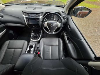 NISSAN NP300 NAVARA 2.3 NP300 Navara Tekna dCi 4WD