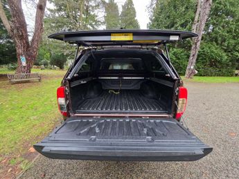 NISSAN NP300 NAVARA 2.3 NP300 Navara Tekna dCi 4WD