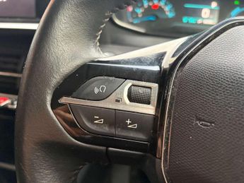 PEUGEOT 2008 2008 Active Premium+ EV 5dr
