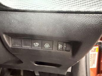 PEUGEOT 2008 2008 Active Premium+ EV 5dr