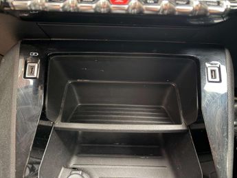 PEUGEOT 2008 2008 Active Premium+ EV 5dr