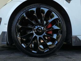 Tesla Model 3 Model 3 Standard Range + 4dr