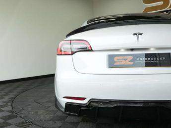 Tesla Model 3 Model 3 Standard Range + 4dr