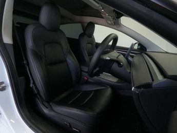 Tesla Model 3 Model 3 Standard Range + 4dr