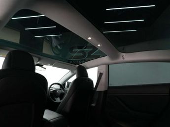 Tesla Model 3 Model 3 Standard Range + 4dr