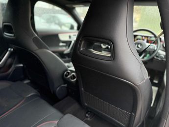 MERCEDES-BENZ CLA 2.0 CLA 220 AMG Line Premium+ Night Edition D A 4dr