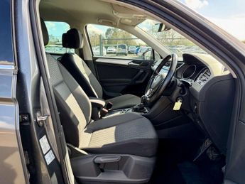 Volkswagen TIGUAN 1.4 Tiguan SE Nav TSi 4Motion Semi-Auto 4WD 5dr