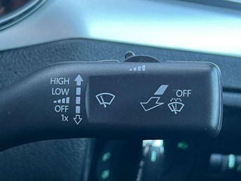 SKODA SUPERB 3.6 V6 Elegance Hatchback 5dr Petrol DSG 4WD Euro 5 (260 ps)