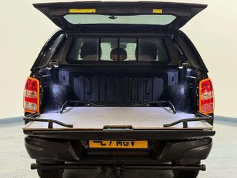 Mitsubishi L200 2.4 L200 Barbarian SVP II DI-D Auto 4WD