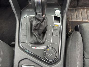 Volkswagen TIGUAN 2.0 Tiguan SEL TSi BlueMotion Technology 4Motion Semi-Auto 4WD 5