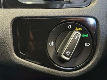 Volkswagen GOLF 2.0 Golf R TSi Semi-Auto 4WD 5dr