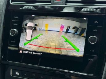 Volkswagen GOLF 2.0 Golf R TSi Semi-Auto 4WD 5dr