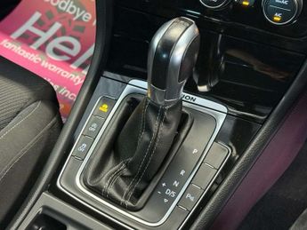 Volkswagen GOLF 2.0 Golf R TSi Semi-Auto 4WD 5dr