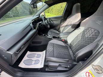 VOLKSWAGEN GOLF 1.5 Golf R-Line eTSI Semi-Auto 5dr