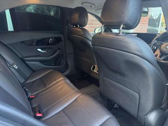 MERCEDES-BENZ C-CLASS 2.0 C 220 SE D Auto 4dr