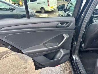 VOLKSWAGEN T-ROC 1.5 T-Roc R-Line TSi Evo Semi-Auto 5dr
