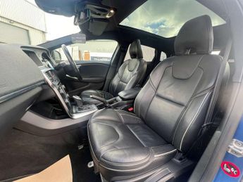 VOLVO V40 2.0 V40 R-Design Pro D3 Automatic 5dr - NATIONAL DELIVERY*