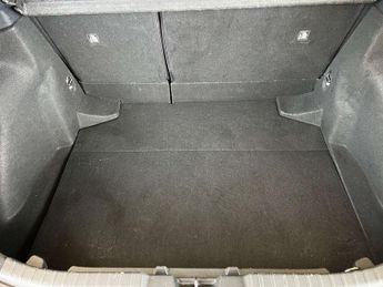 TOYOTA COROLLA 1.8 Corolla Icon Tech VVTi HEV CVT 5dr