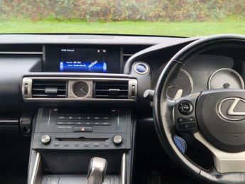 Lexus IS 2.5 300h Executive Edition Saloon 4dr Petrol Hybrid E-CVT Euro 6