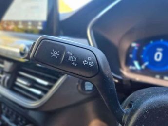 Ford KUGA 2.5 Duratec 14.4kWh Vignale SUV 5dr Petrol Plug-in Hybrid CVT Eu