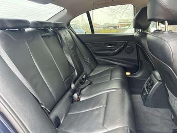 BMW 3 SERIES 2.0 320d Luxury Auto 4dr