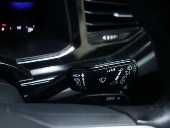 VOLKSWAGEN POLO 1.0 Polo Life TSi Semi-Auto 5dr