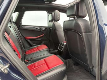 PORSCHE MACAN 3.0 Macan S D Semi-Auto 4WD 5dr