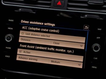 Volkswagen GOLF 2.0 TSI R Hatchback 5dr Petrol DSG 4Motion Euro 6 (s/s) (300 ps)