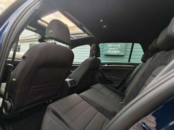 Volkswagen GOLF 2.0 TSI R Hatchback 5dr Petrol DSG 4Motion Euro 6 (s/s) (300 ps)