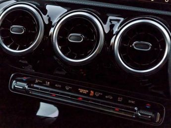 Mercedes-Benz CLA 2.0 CLA220d AMG Line Shooting Brake 5dr Diesel 8G-DCT Euro 6 (s/