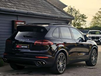 Porsche CAYENNE 3.0 V6 E-Hybrid S SUV 5dr Petrol Plug-in Hybrid TiptronicS 4WD E