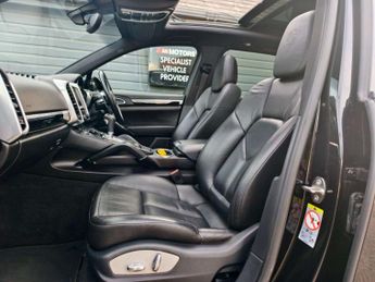 Porsche CAYENNE 3.0 V6 E-Hybrid S SUV 5dr Petrol Plug-in Hybrid TiptronicS 4WD E