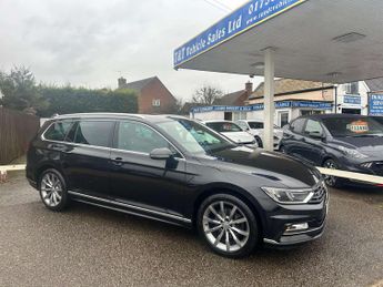 VOLKSWAGEN PASSAT 1.4 Passat R-Line TSi Semi-Auto 5dr