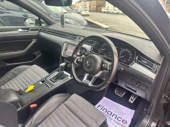 VOLKSWAGEN PASSAT 1.4 Passat R-Line TSi Semi-Auto 5dr