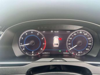 VOLKSWAGEN PASSAT 1.4 Passat R-Line TSi Semi-Auto 5dr