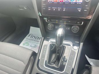 VOLKSWAGEN PASSAT 1.4 Passat R-Line TSi Semi-Auto 5dr