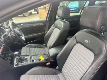 VOLKSWAGEN PASSAT 1.4 Passat R-Line TSi Semi-Auto 5dr
