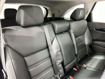 Kia SORENTO 2.2 Sorento KX-3 CRDi ISG 4x4 Auto 4WD 5dr