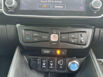 NISSAN LEAF Leaf N-Connecta 5dr