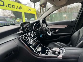 MERCEDES-BENZ C-CLASS 2.1 C220 Sport Bluetec Auto 4dr