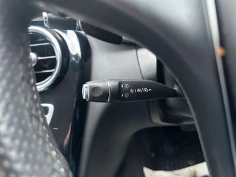 MERCEDES-BENZ C-CLASS 2.1 C220 Sport Bluetec Auto 4dr