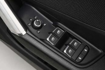 AUDI Q2 1.5 Q2 S Line 35 TFSI Semi-Auto 5dr