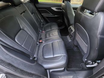 JAGUAR F-PACE 2.0 F-Pace R-Sport AWD D Auto 4WD 5dr