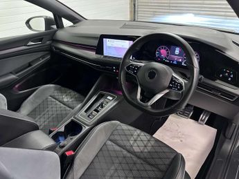 Volkswagen Golf 1.5 Golf R-Line eTSI Semi-Auto 5dr