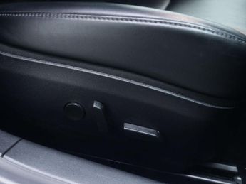 TESLA MODEL 3 Model 3 Standard Range + 4dr