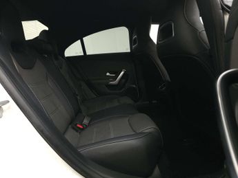 MERCEDES-BENZ CLA 1.3 CLA 200 AMG Line Auto 4dr