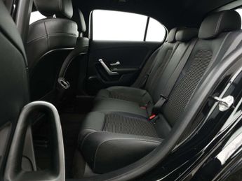 MERCEDES-BENZ A-CLASS 1.3 A 180 Sport Exeutive Auto 5dr