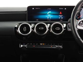 MERCEDES-BENZ A-CLASS 1.3 A 180 Sport Exeutive Auto 5dr