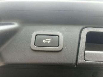 Land Rover RANGE ROVER VELAR 3.0 SD6 V6 SE