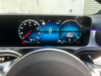 Mercedes-Benz A CLASS 1.3 A200 AMG Line Edition